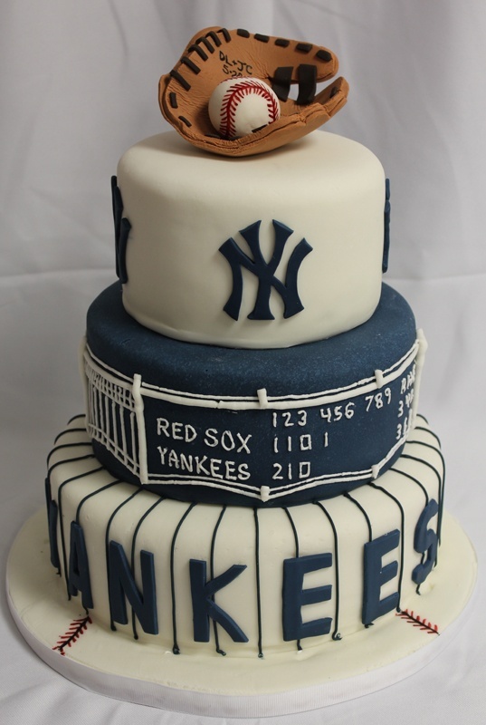 Yankee's Fan Groom's Cake